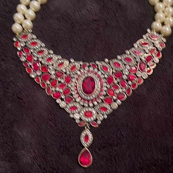 Woman’s Heidi Daus Necklace - Picture 3 of 7